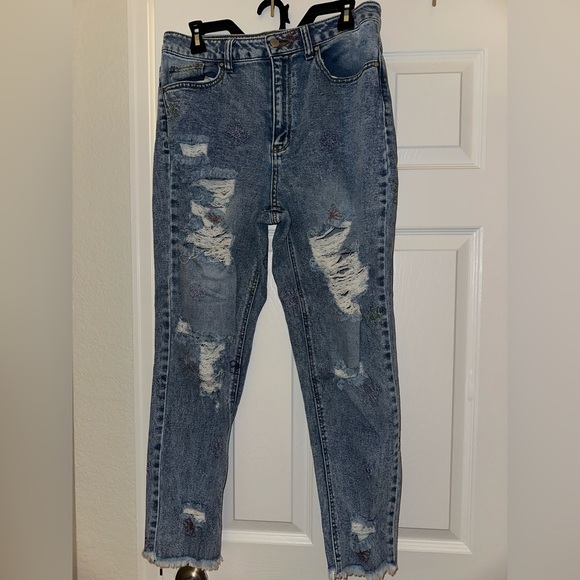 Tinseltown Embroidered Distressed High Rise Skinny Jeans - Picture 1 of 6